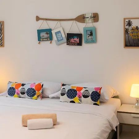 דירה Jelena - Beachfront 2 Bedroom Family *