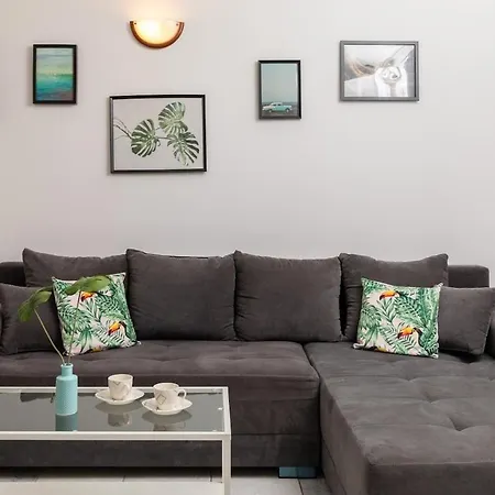 דירה Jelena - Beachfront 2 Bedroom Family רוגוזניצה