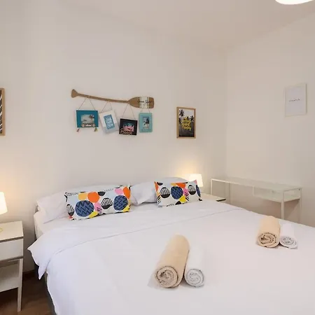 דירה Jelena - Beachfront 2 Bedroom Family *