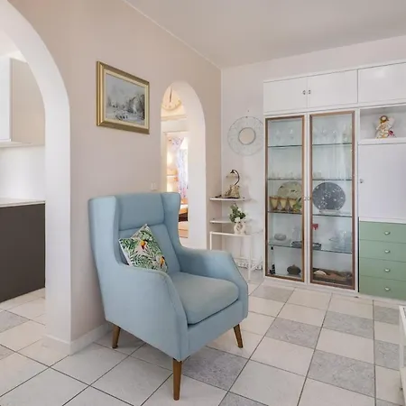 דירה Jelena - Beachfront 2 Bedroom Family *