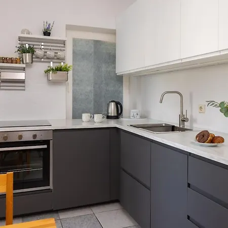 דירה Jelena - Beachfront 2 Bedroom Family